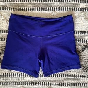 Lululemon Reversible Groove Shorts 6-Bruised Berry